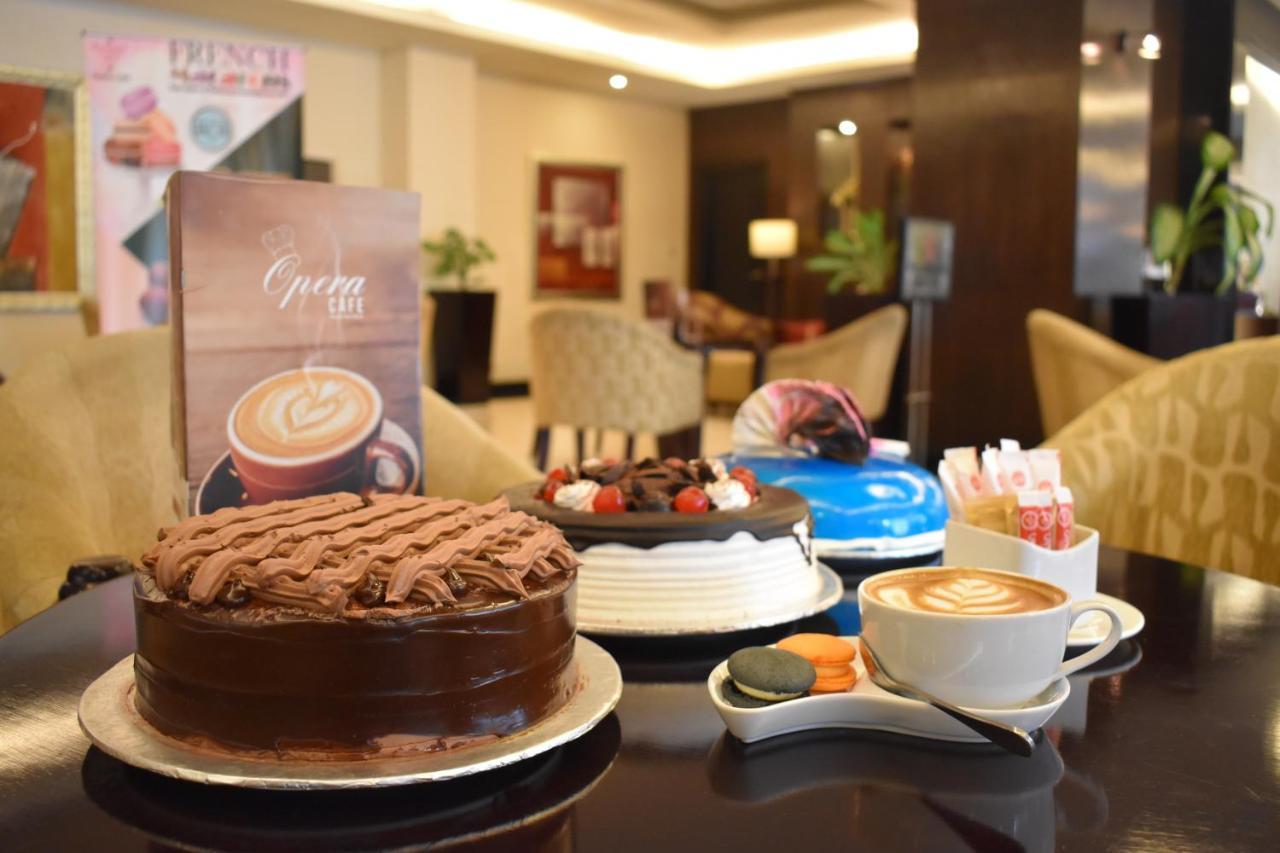 Ramada Plaza By Wyndham Karachi Airport Hotel Exterior foto Coffee Shop